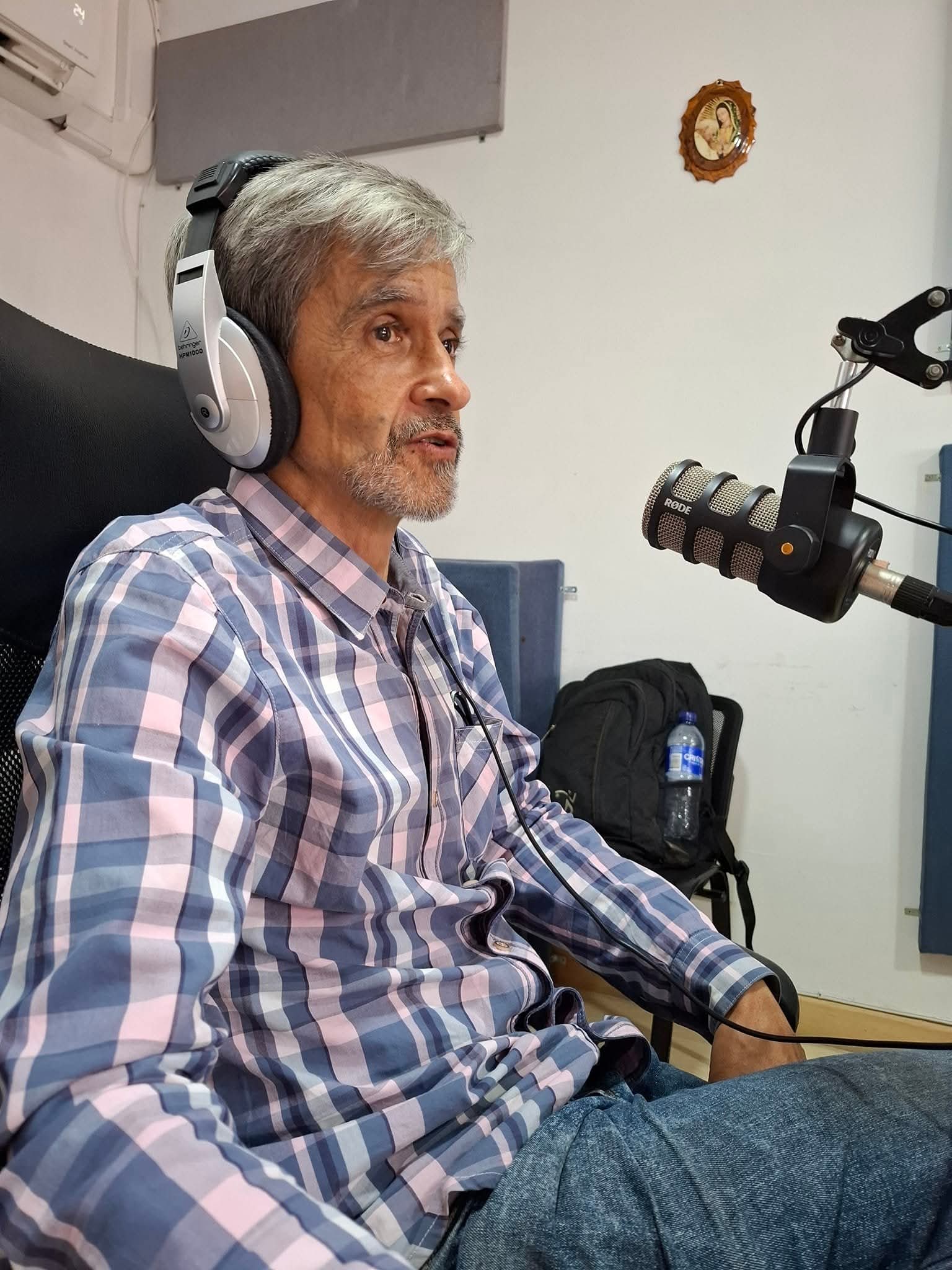 Jorge Vélez en entrevista radial