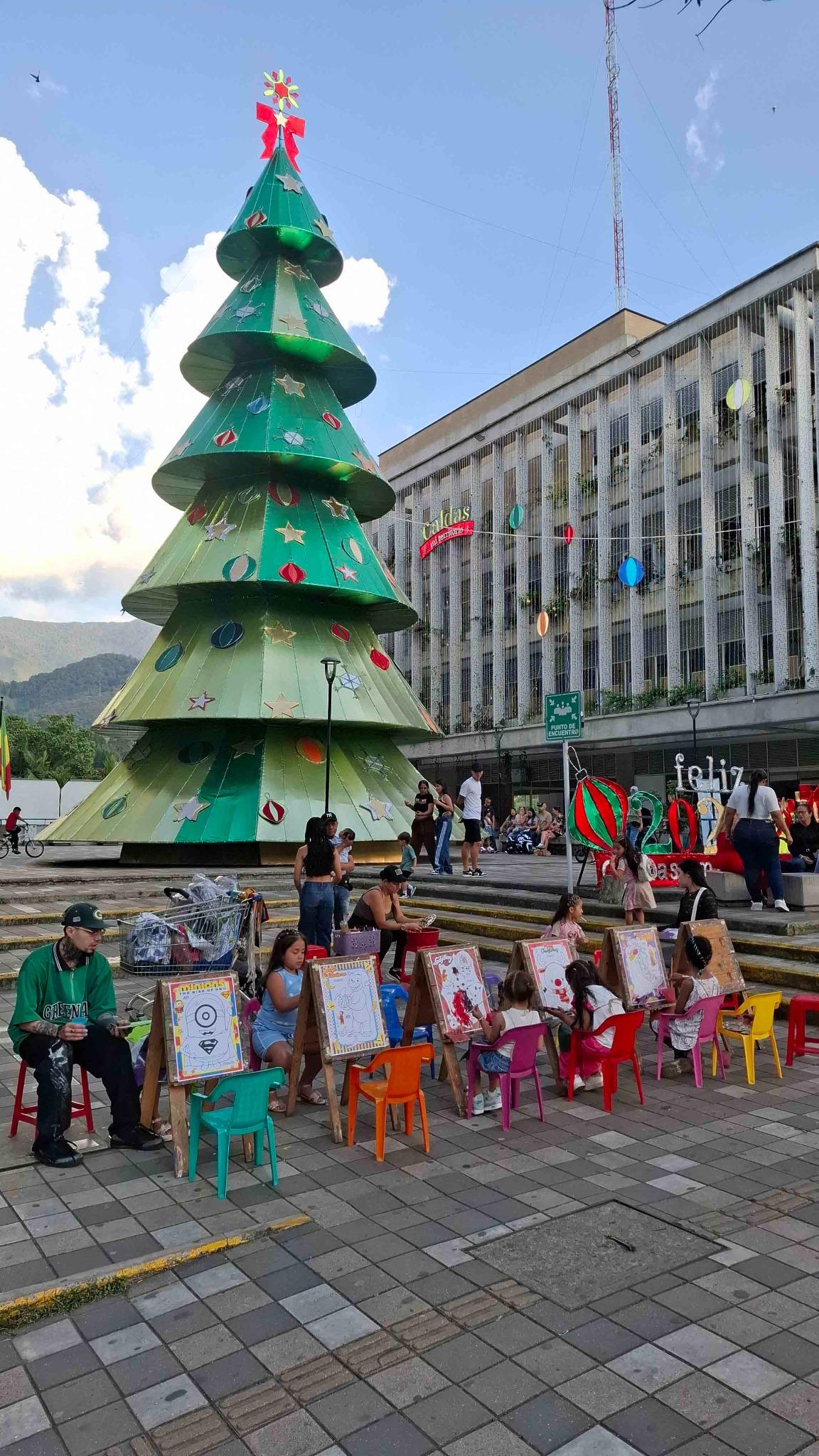 Árbol de Navidad del Parque de Caldas, Antioquia